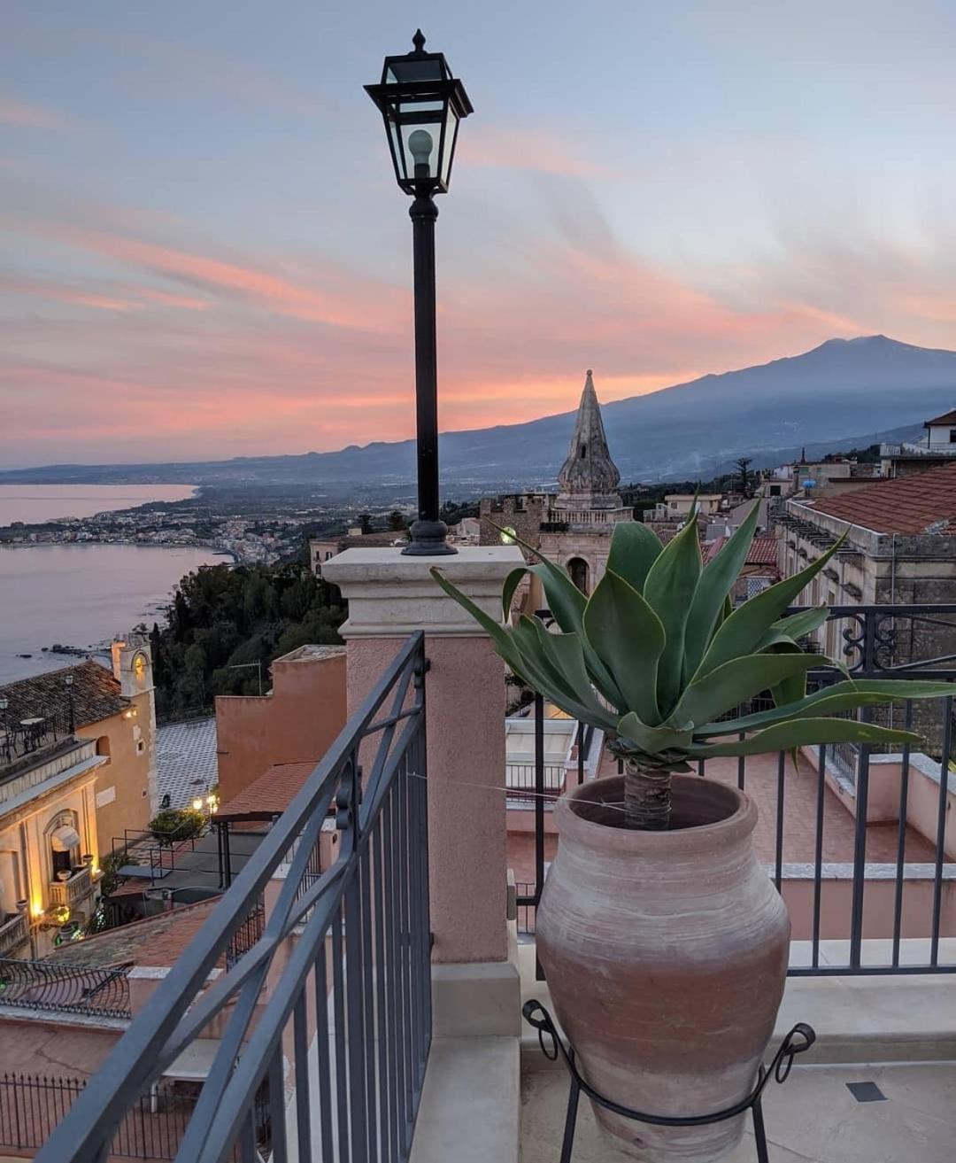 Casa Turchetti Acomodação com café da manhã Taormina Exterior foto